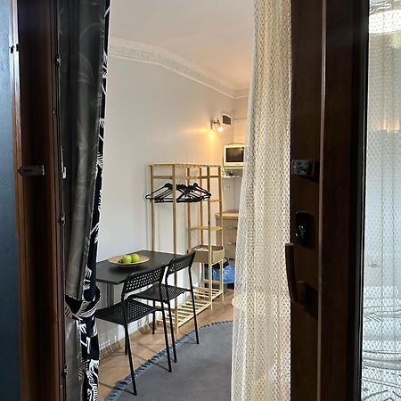 Nelly Guesthouse Istanbul Bagian luar foto