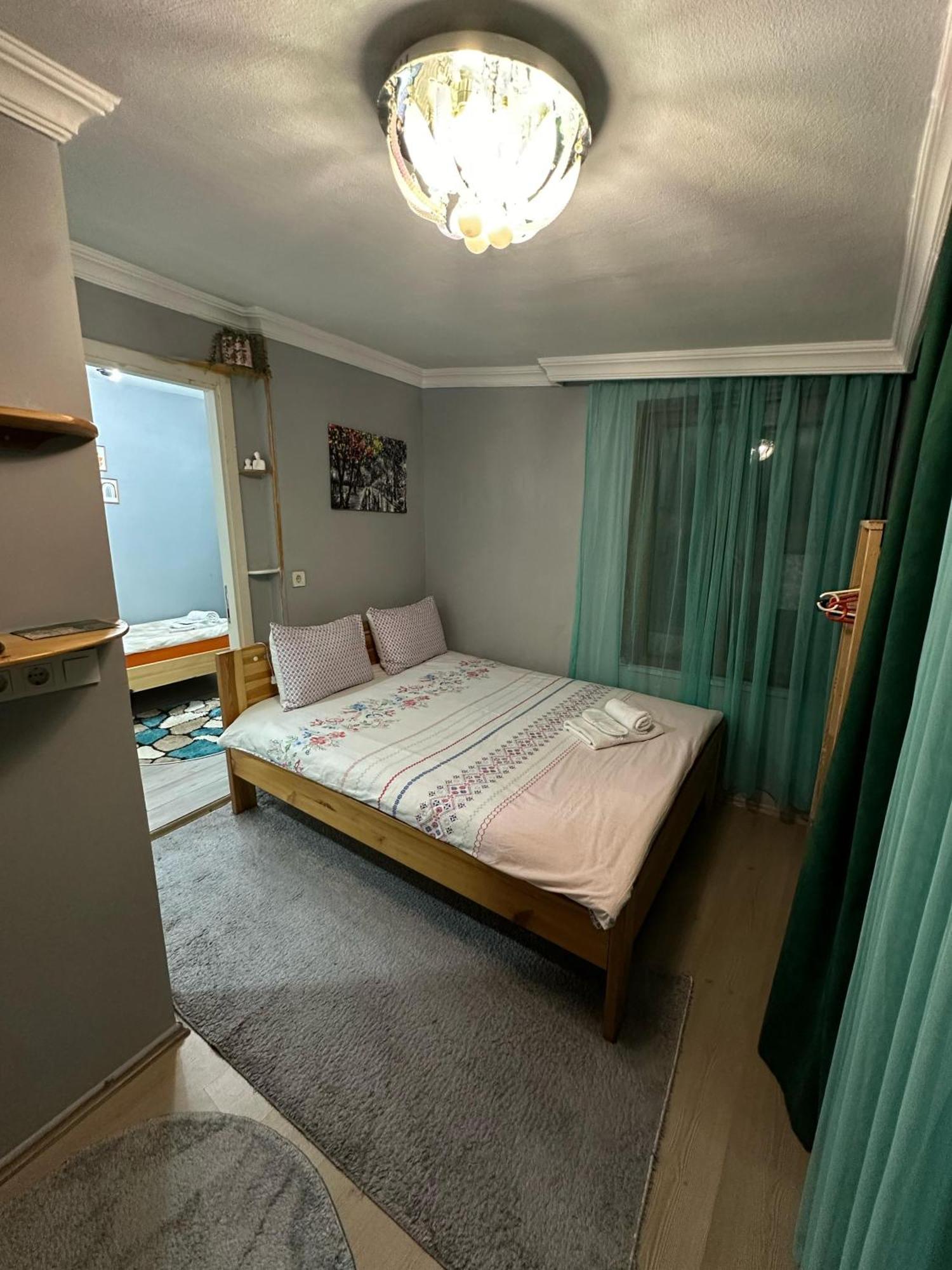 Nelly Guesthouse Istanbul Bagian luar foto