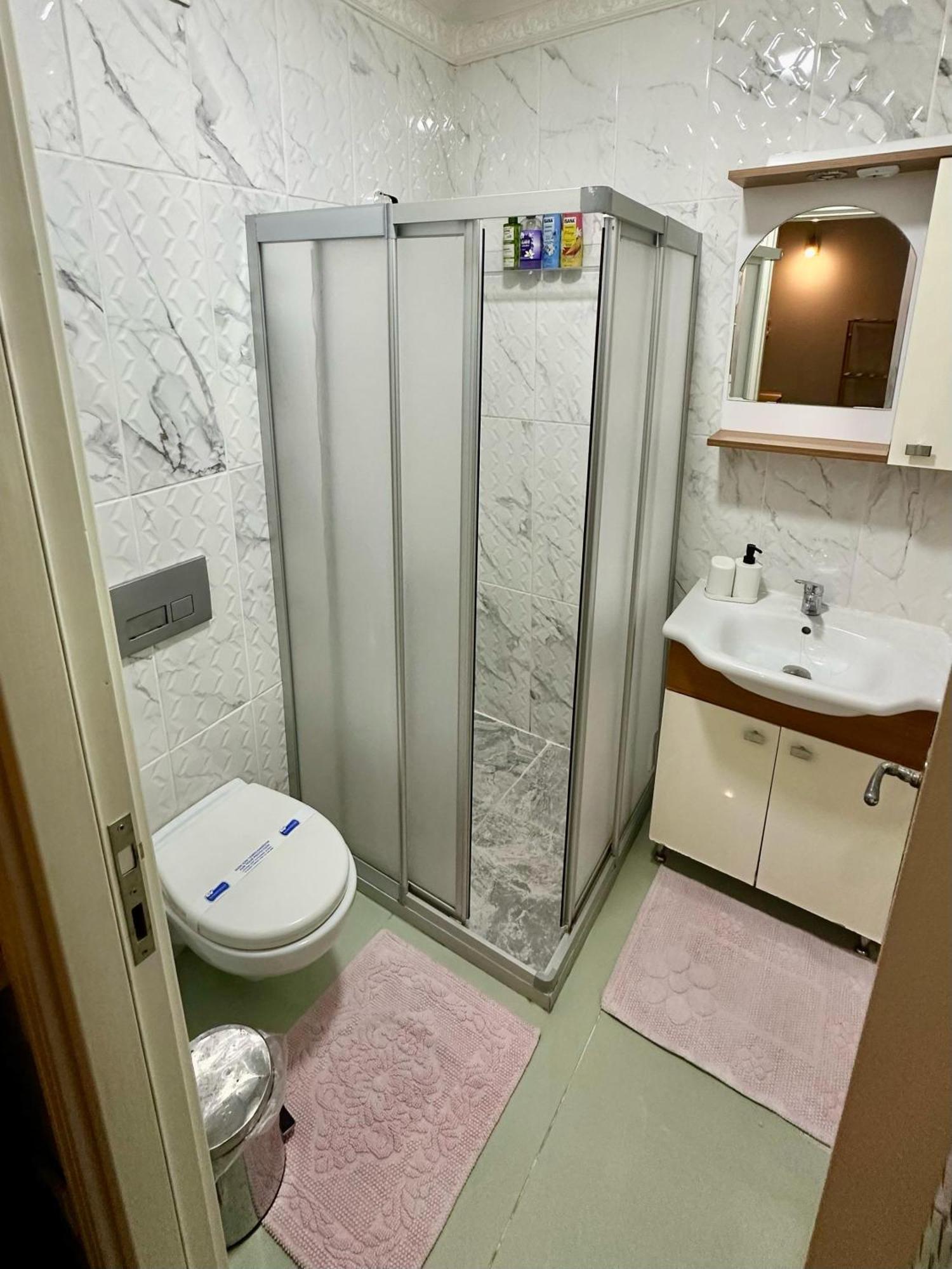 Nelly Guesthouse Istanbul Bagian luar foto